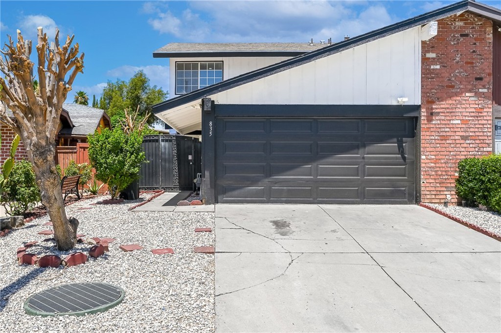 835 Quail Property Photo 2