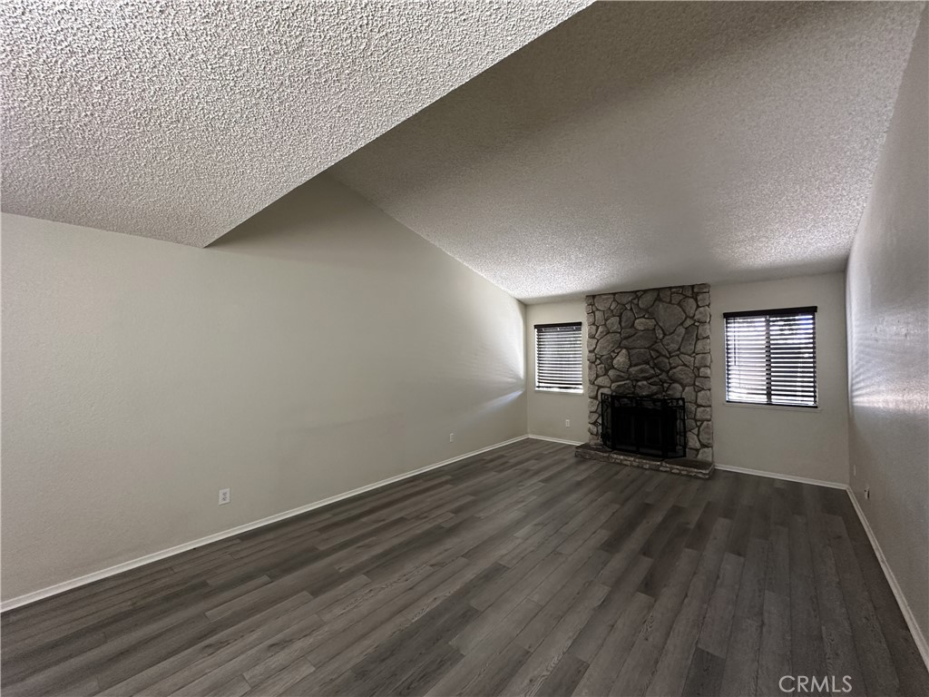 37628 13th E Property Photo 3