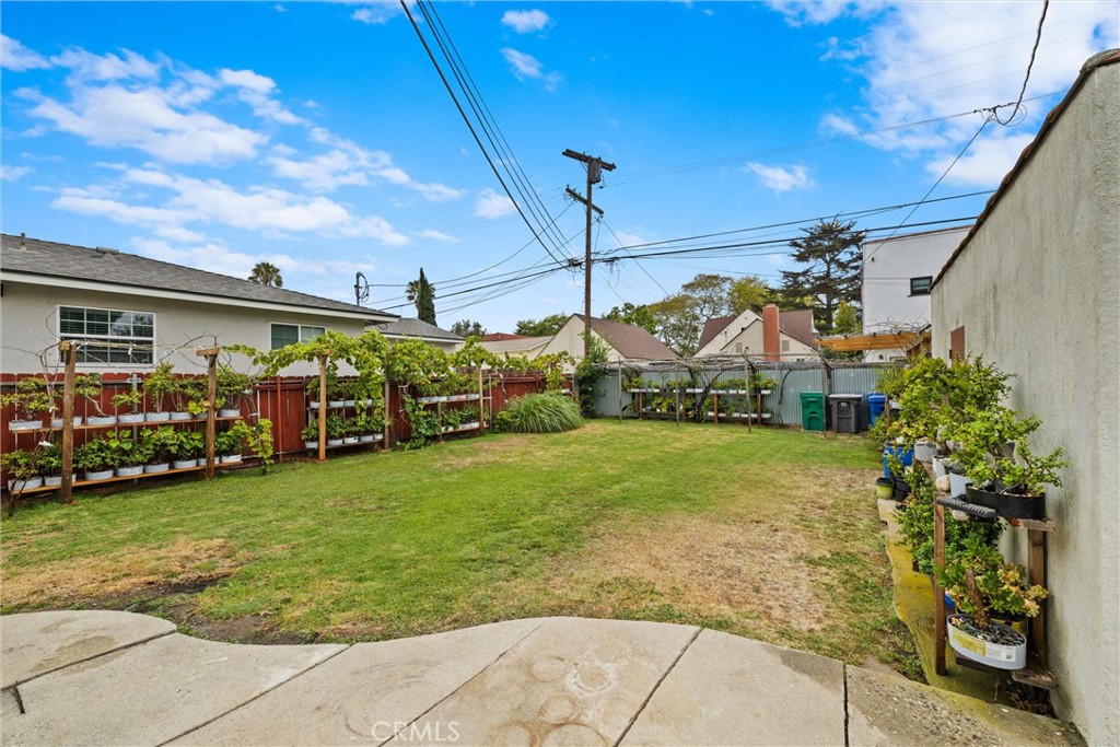 3562 Orange Property Photo 5