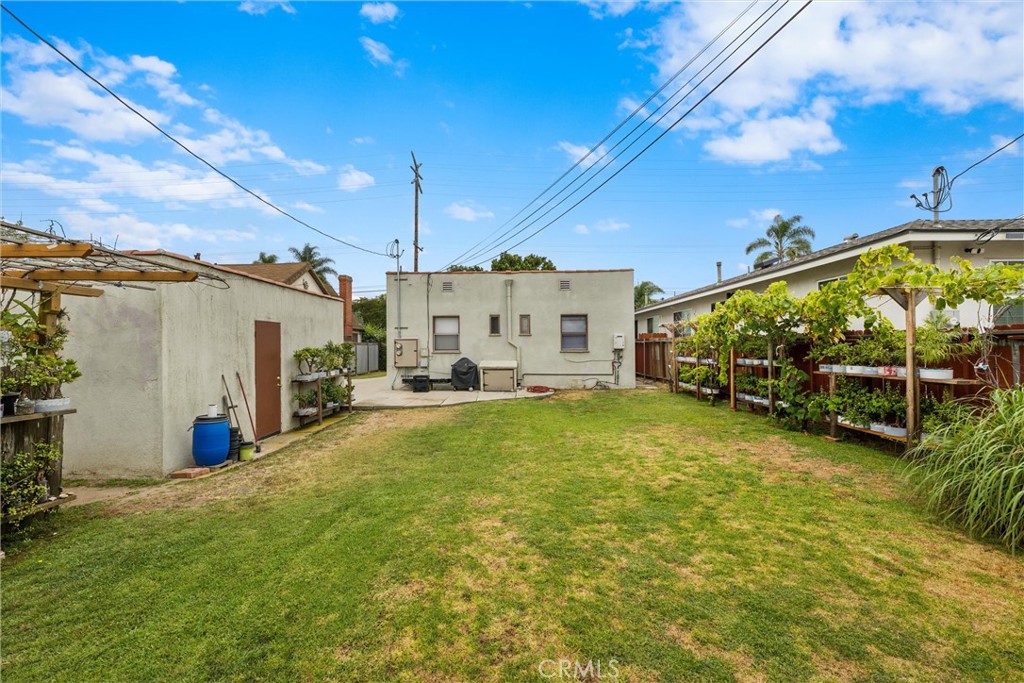3562 Orange Property Photo 8