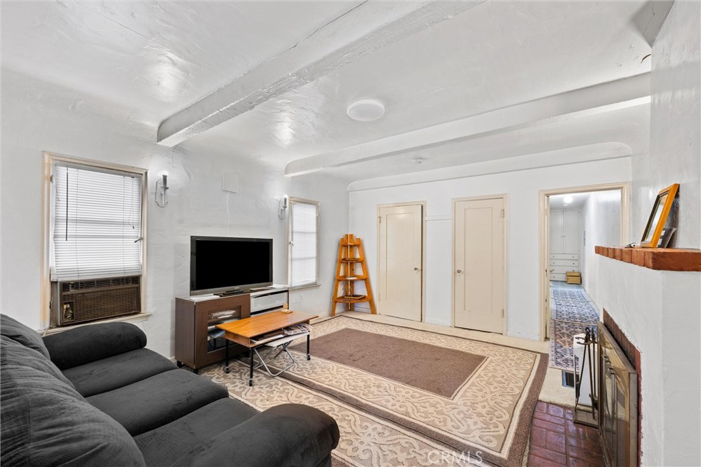 3562 Orange Property Photo 10