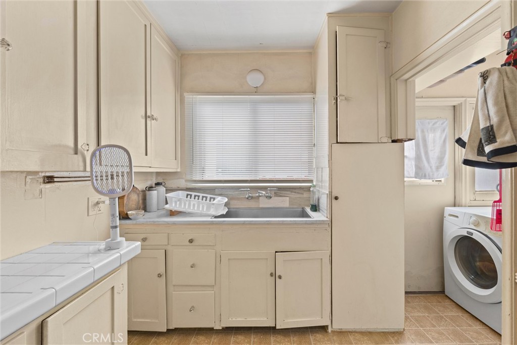 3562 Orange Property Photo 15