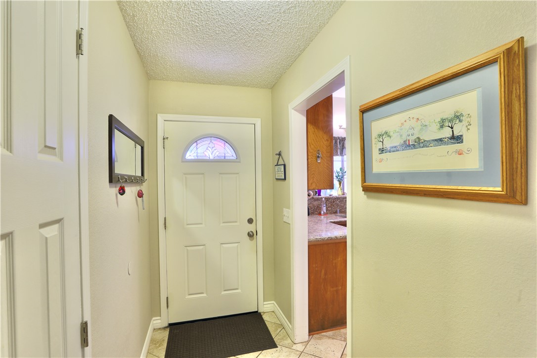 27340 Arriola Avenue Property Photo 7