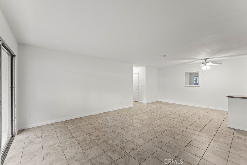 601 S Prospect 103 Property Photo 3
