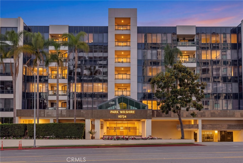 10724 Wilshire Boulevard 509 Property Photo 1