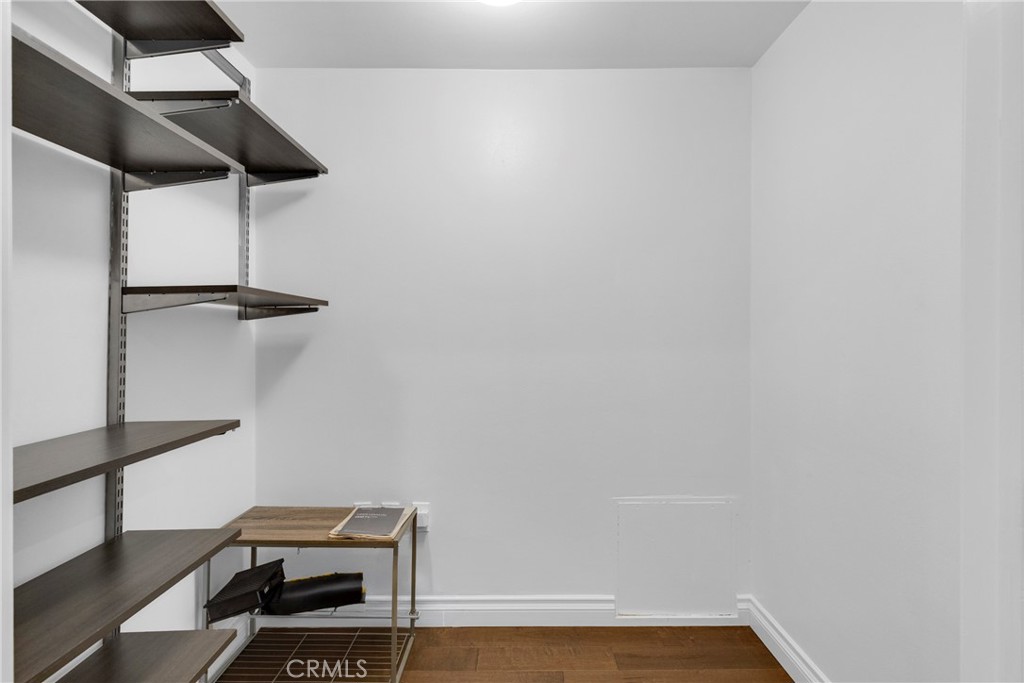 10724 Wilshire Boulevard 509 Property Photo 16