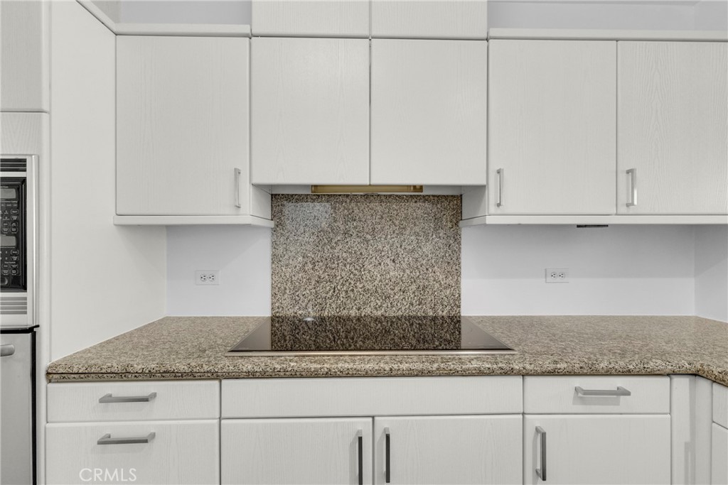 10724 Wilshire Boulevard 509 Property Photo 18