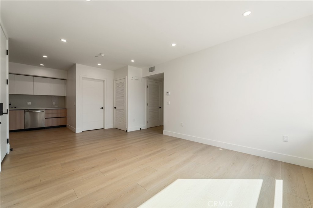 7510 Sepulveda Boulevard 101 Property Photo 10