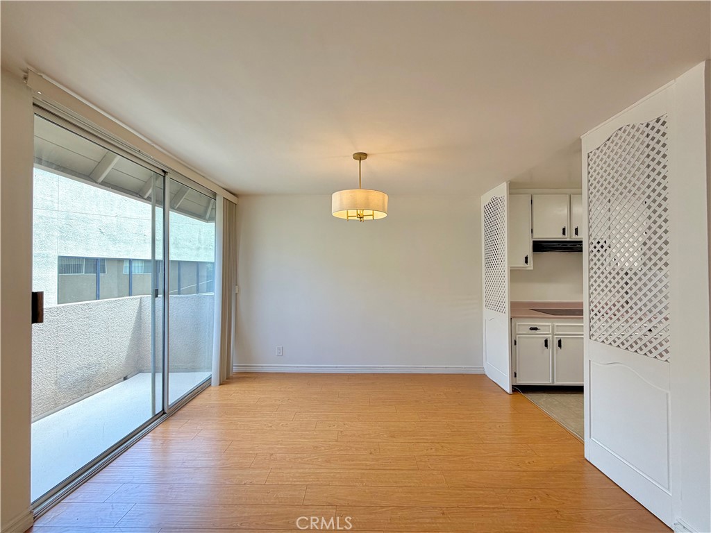 14141 Dickens 311 Property Photo 5