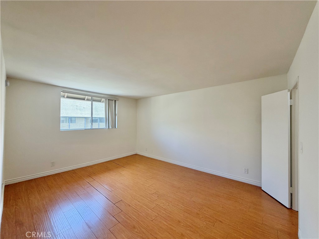 14141 Dickens 311 Property Photo 8