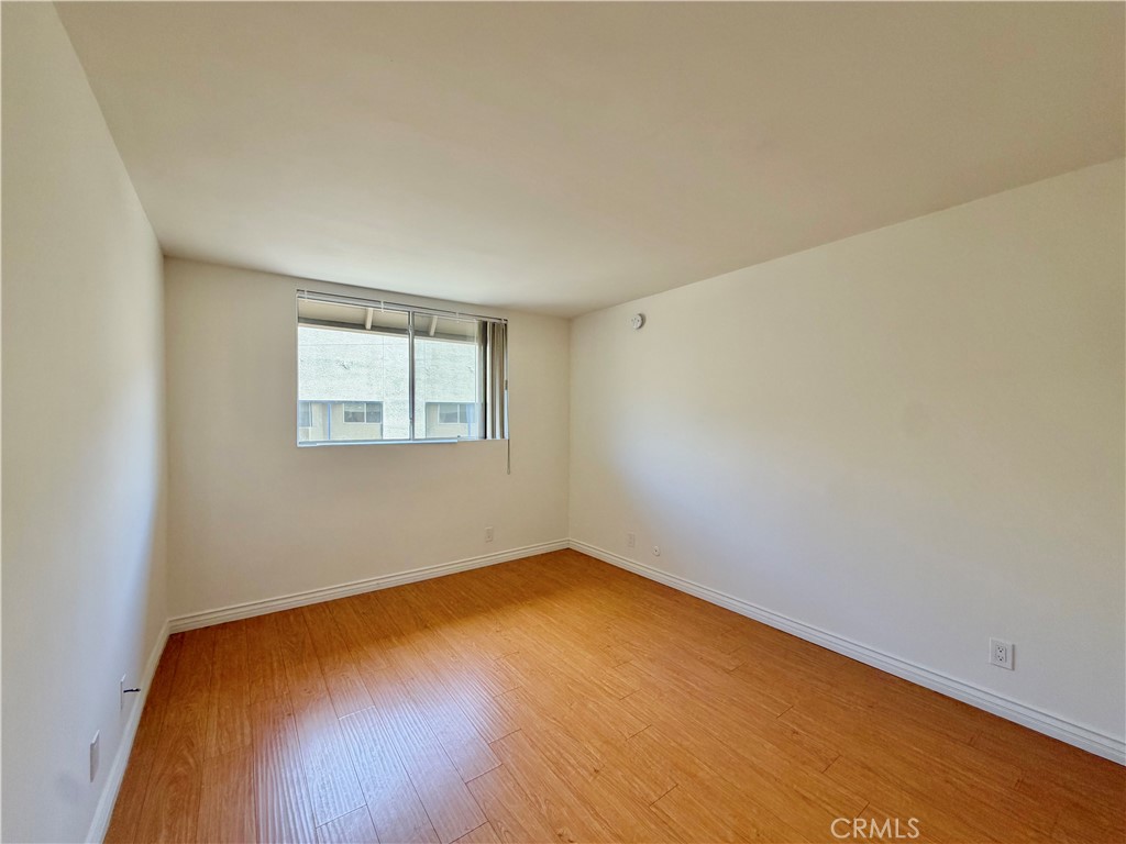 14141 Dickens 311 Property Photo 14