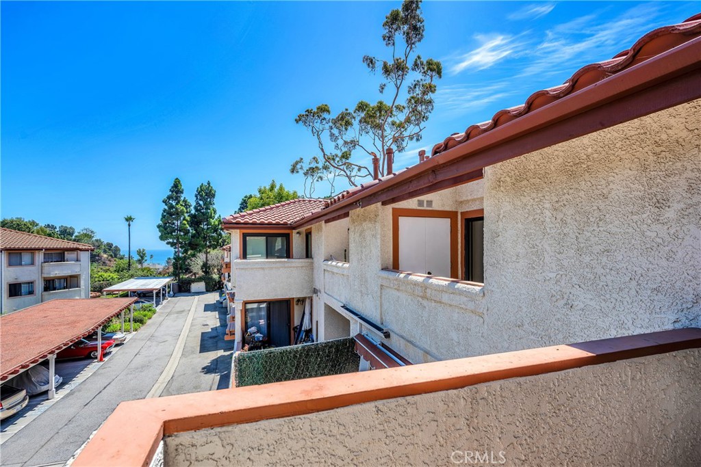 517 Palisades Drive Property Photo 4