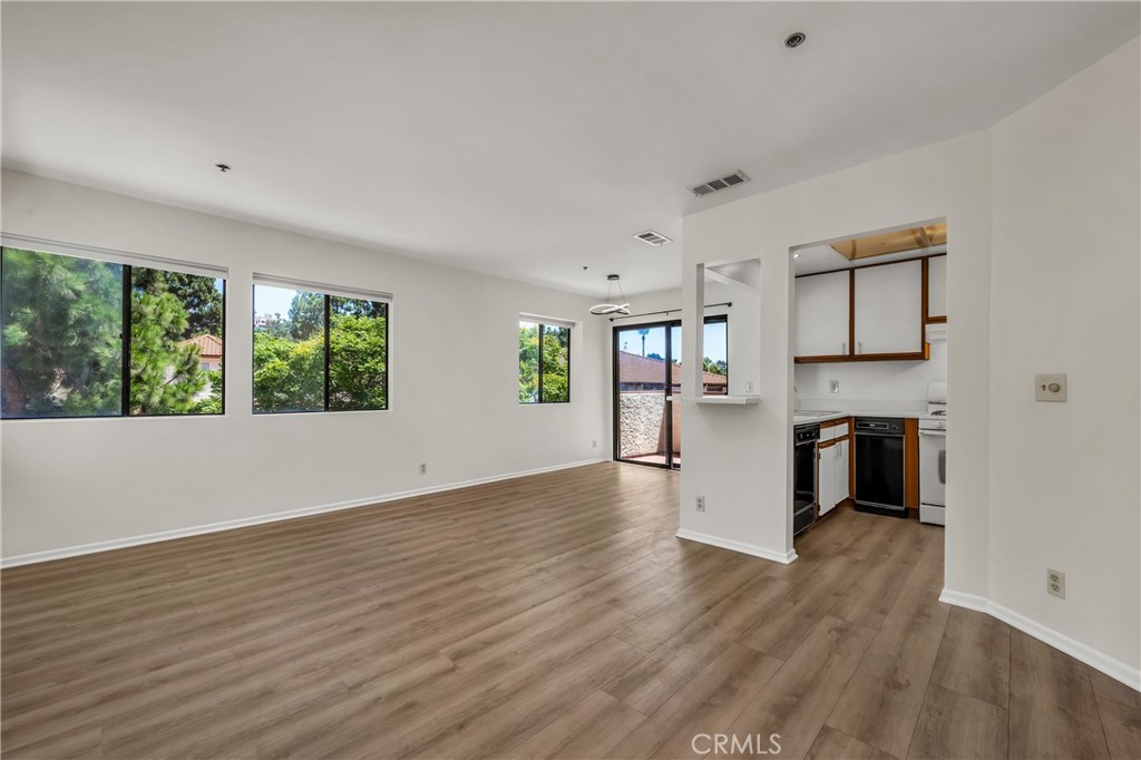 517 Palisades Drive Property Photo 13