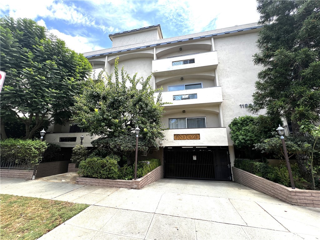11820 Mayfield 317 Property Photo 1