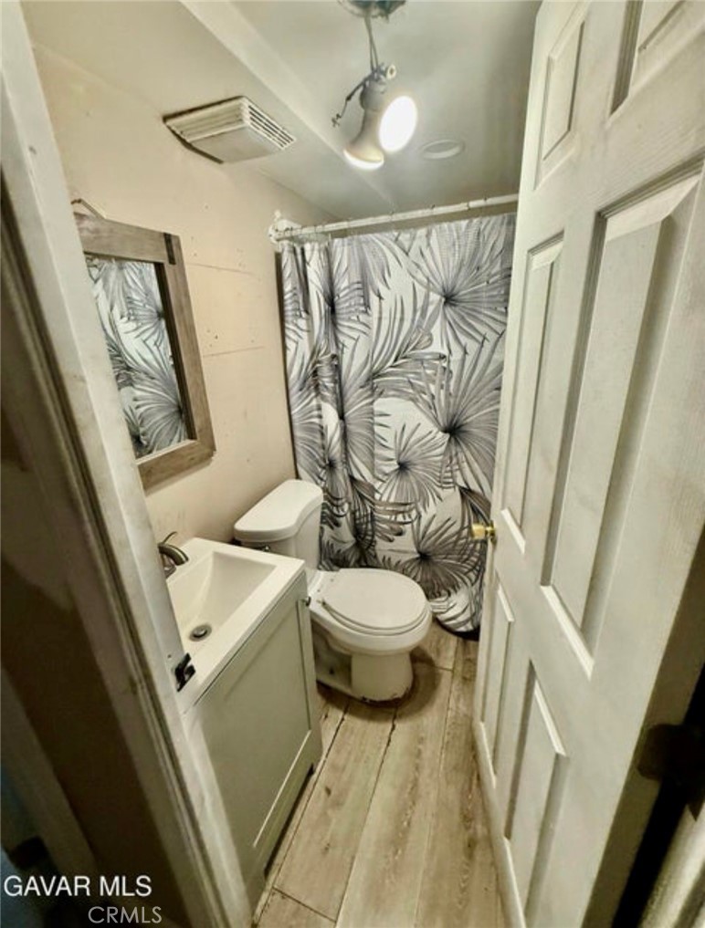45541 E 30th Street E 21 Property Photo 4