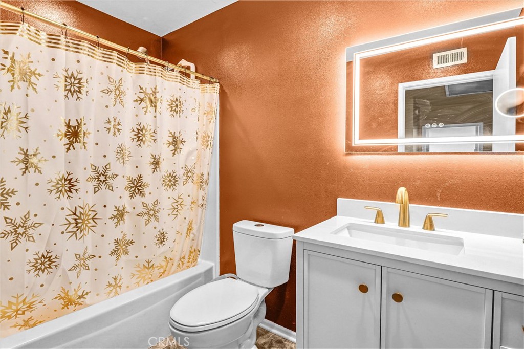 24389 La Glorita Property Photo 13