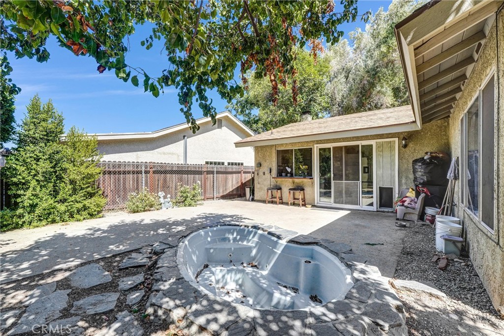 24389 La Glorita Property Photo 27