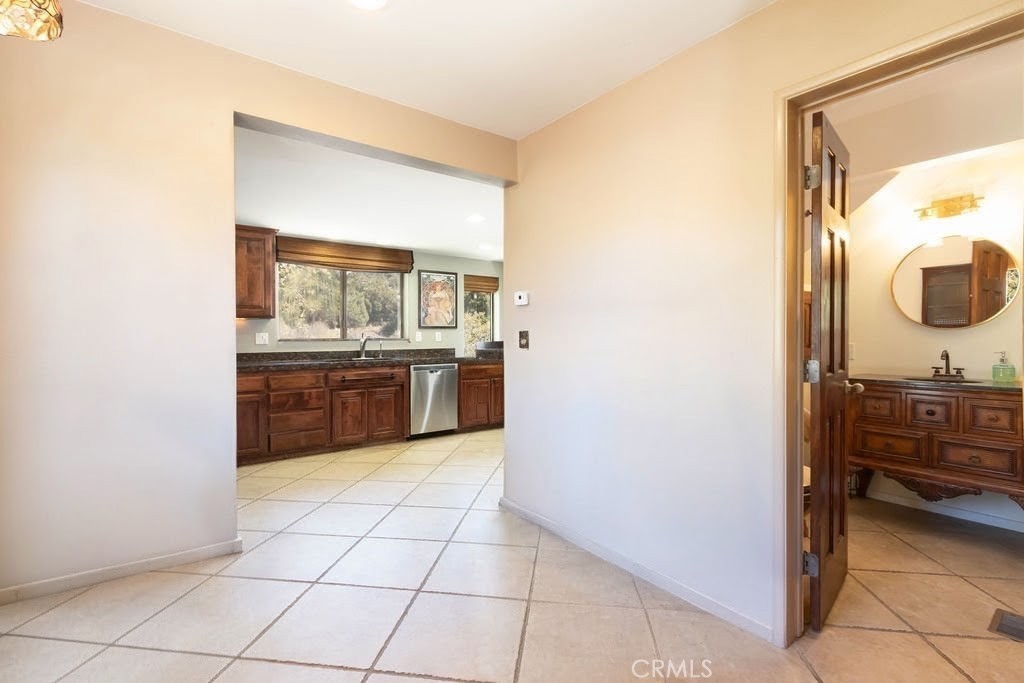 2300 Zermatt Drive Property Photo 8