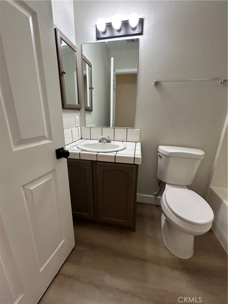 722 E. Avnue J6 Property Photo 7