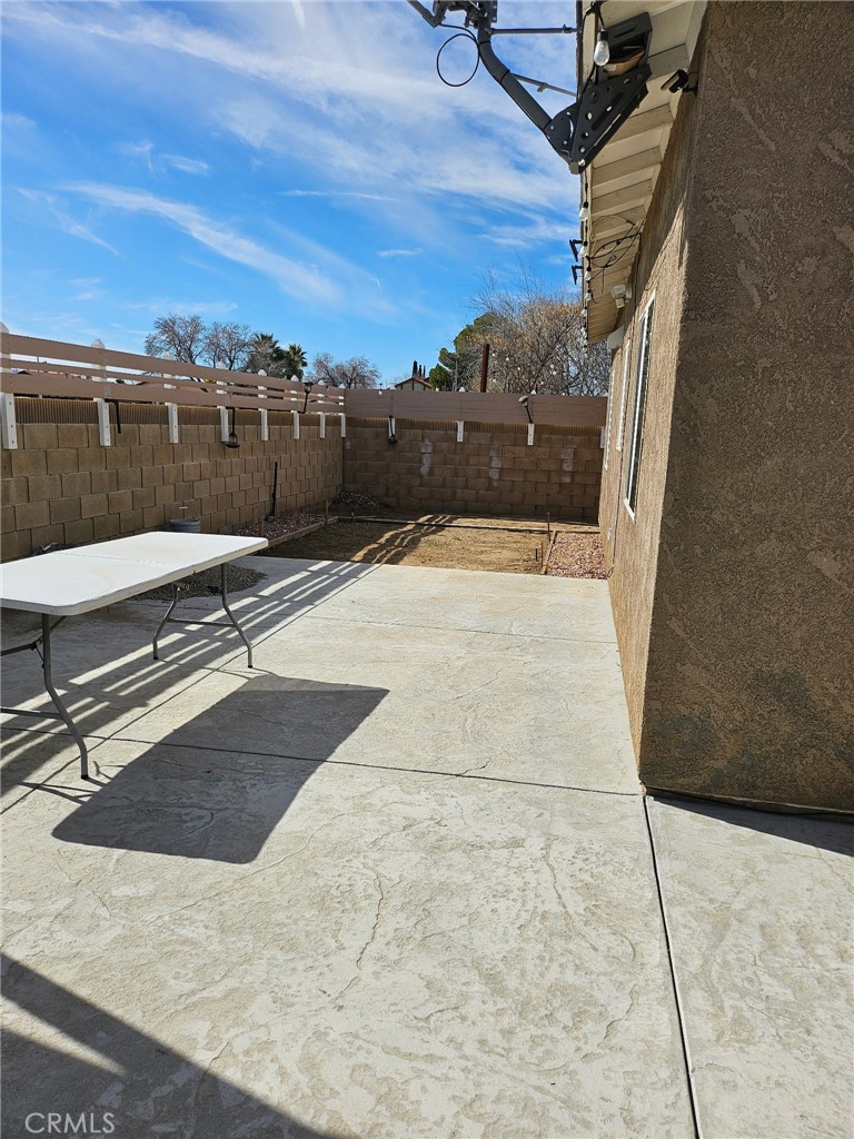722 E. Avnue J6 Property Photo 13