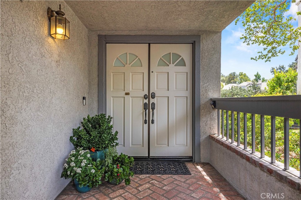 24520 Windsor Drive A Property Photo 3