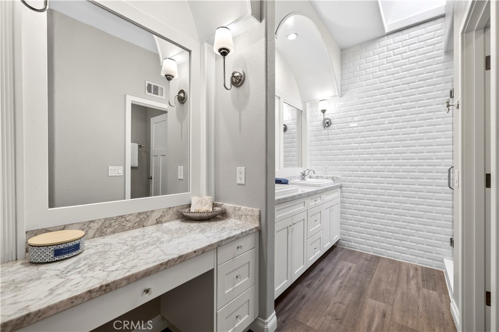 24520 Windsor Drive A Property Photo 23