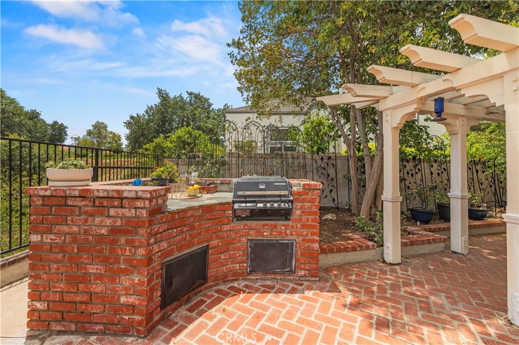 24520 Windsor Drive A Property Photo 40