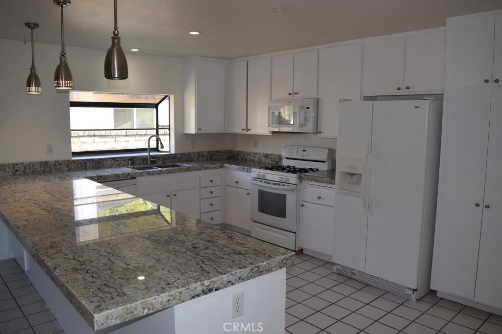 25420 Via Impreso Property Photo 7