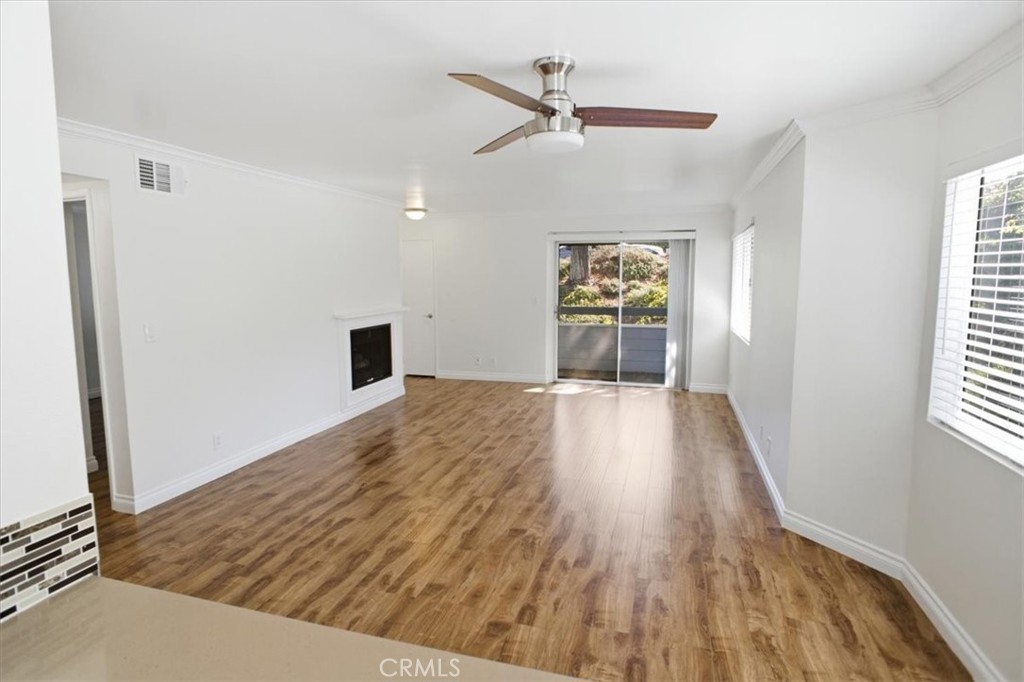 26901 Rainbow Glen Drive 643 Property Photo 6