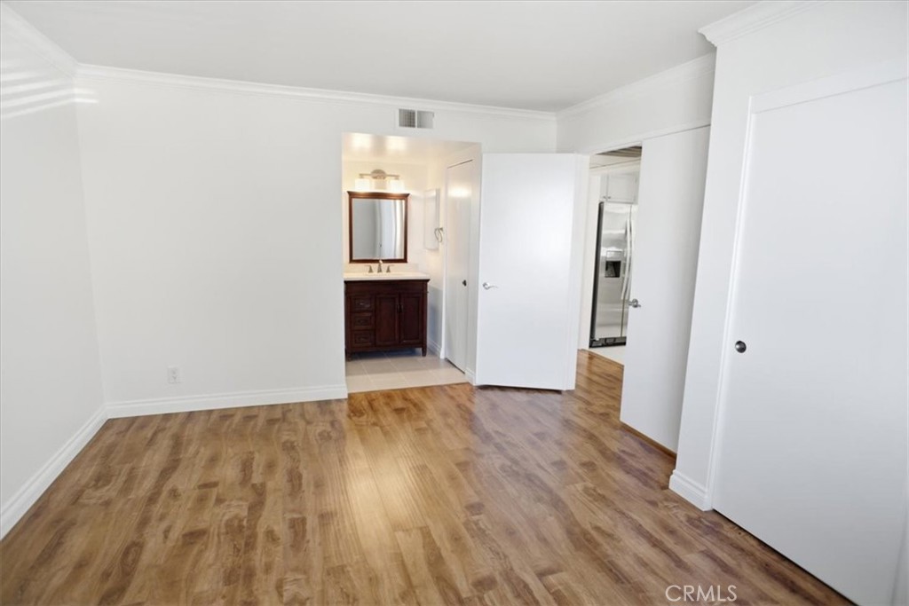 26901 Rainbow Glen Drive 643 Property Photo 13