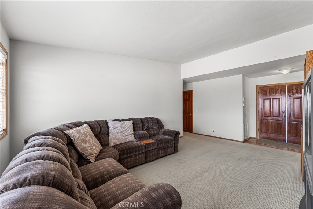 33535 170th E Property Photo 7