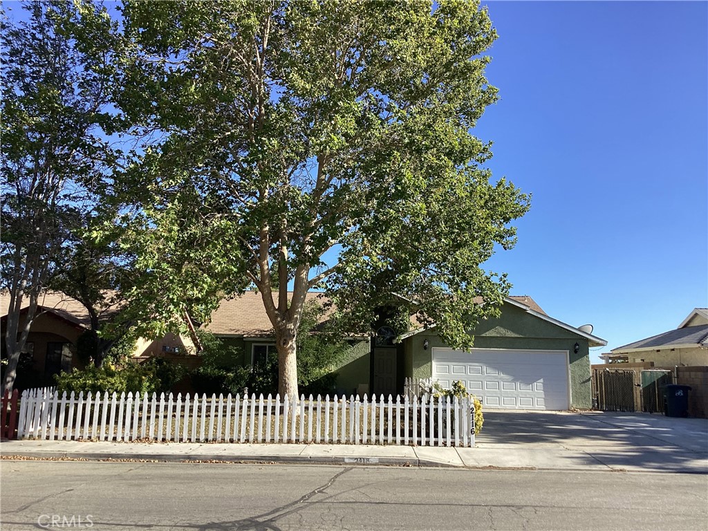 2116 Phlox Property Photo 1