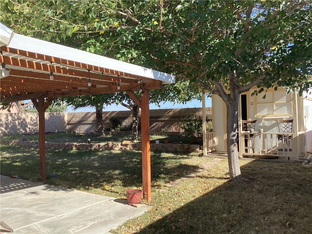 2116 Phlox Property Photo 18