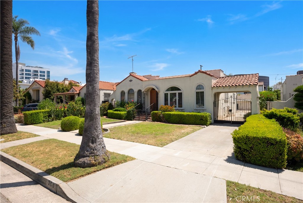 208 S Carson Property Photo 2