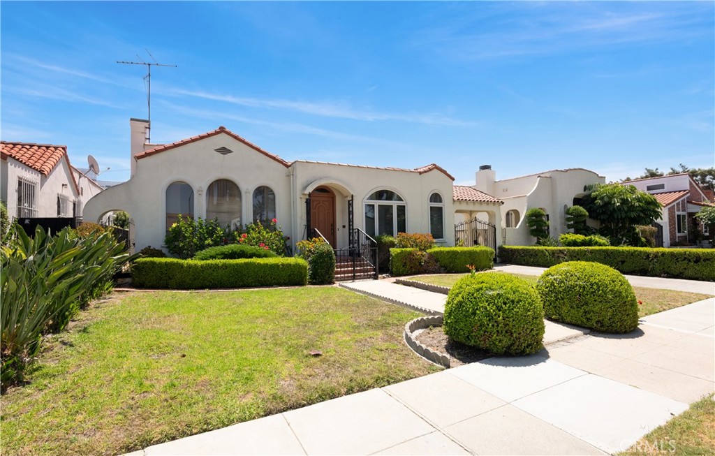 208 S Carson Property Photo 5