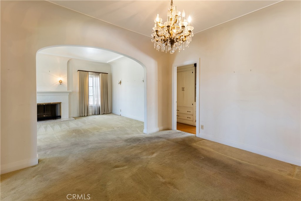 208 S Carson Property Photo 15