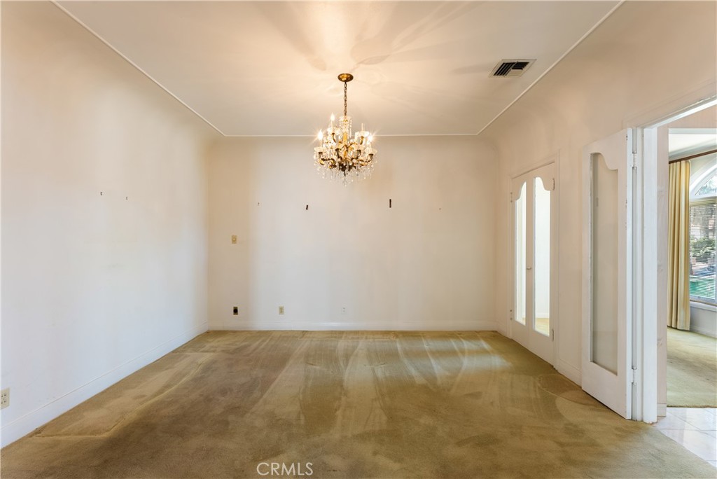 208 S Carson Property Photo 16