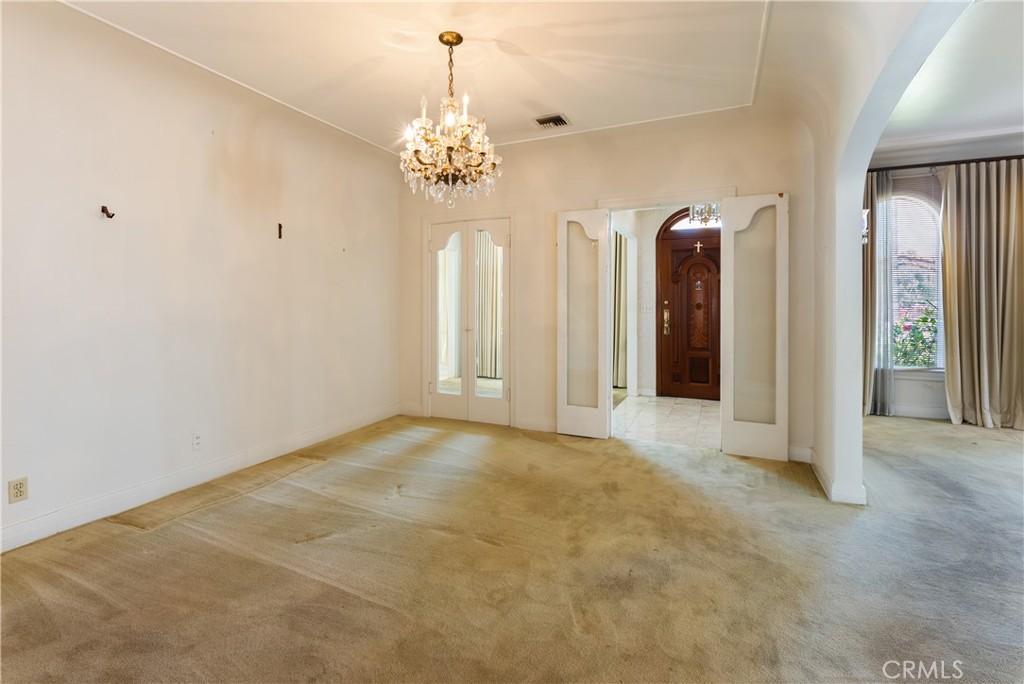 208 S Carson Property Photo 17