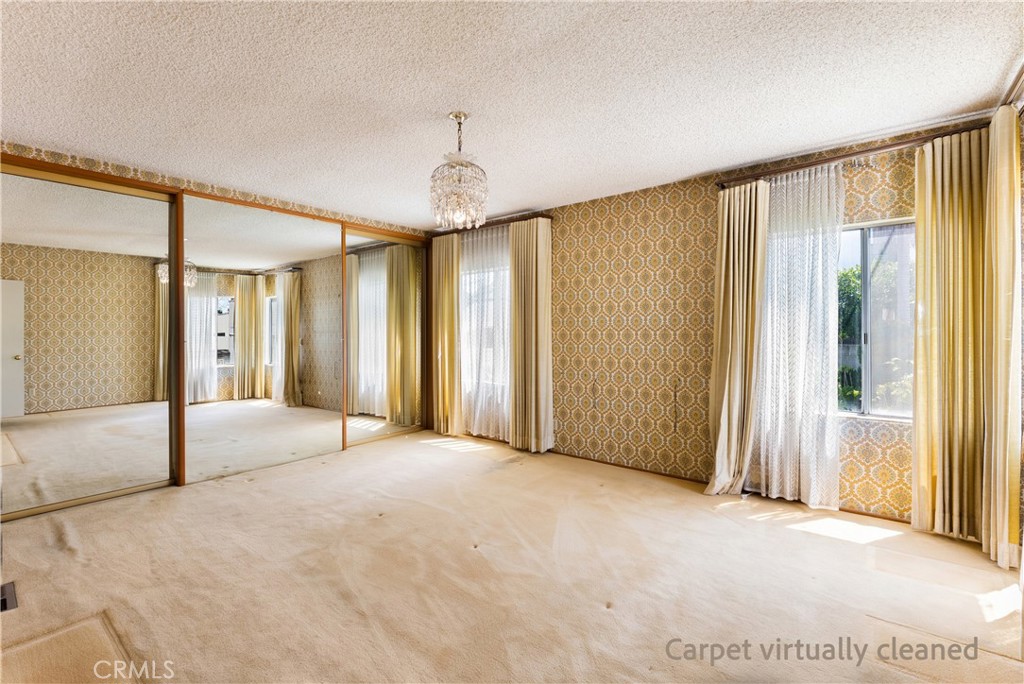 208 S Carson Property Photo 23