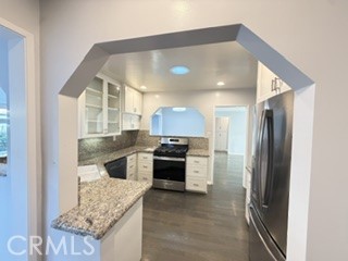 6372 Zelzah Property Photo 6