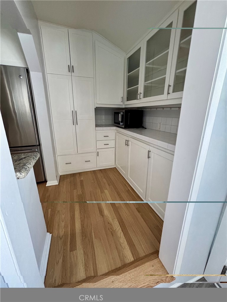 6372 Zelzah Property Photo 10
