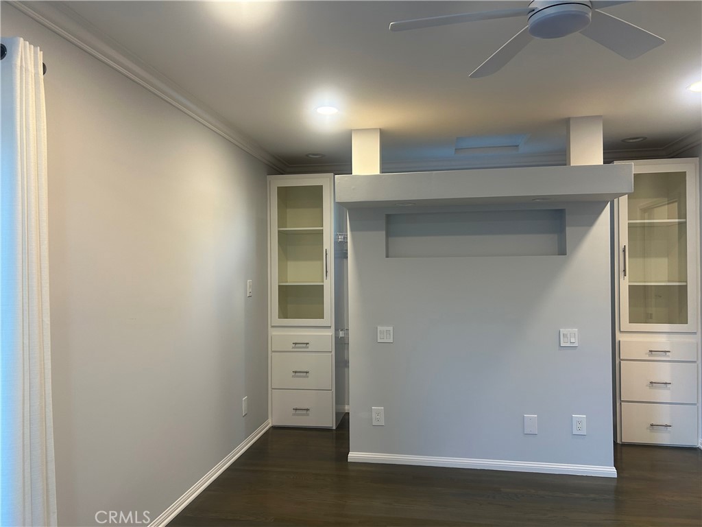 6372 Zelzah Property Photo 12