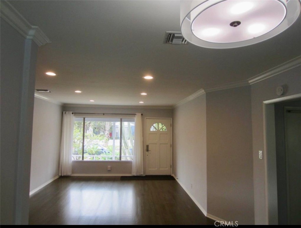 6372 Zelzah Property Photo 13