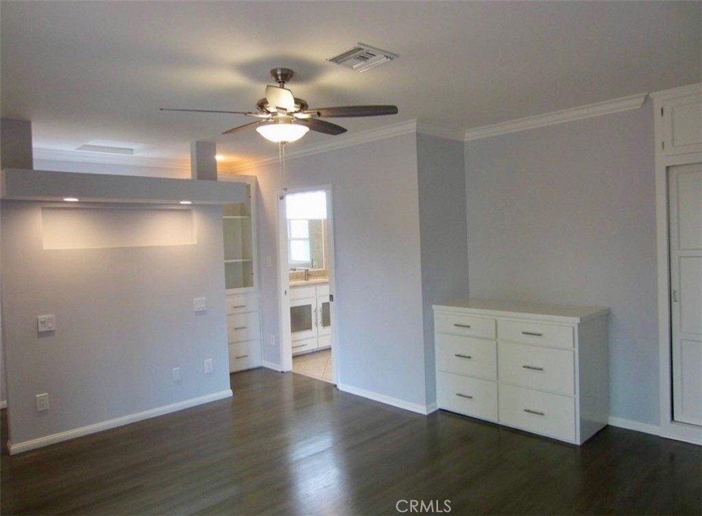 6372 Zelzah Property Photo 15