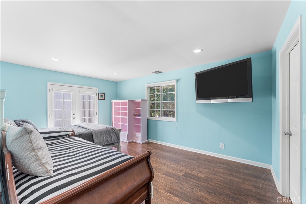 7222 Fallbrook Avenue Property Photo 34