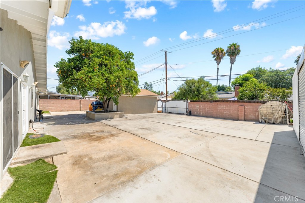 7222 Fallbrook Avenue Property Photo 50