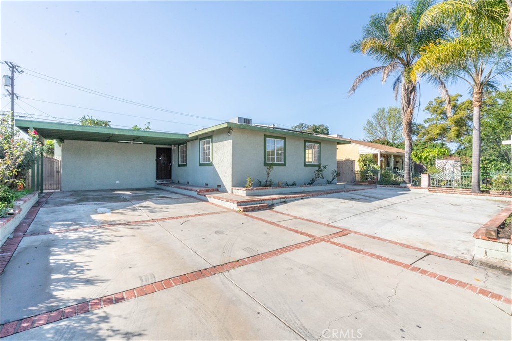 8855 Tyrone Avenue Property Photo 2
