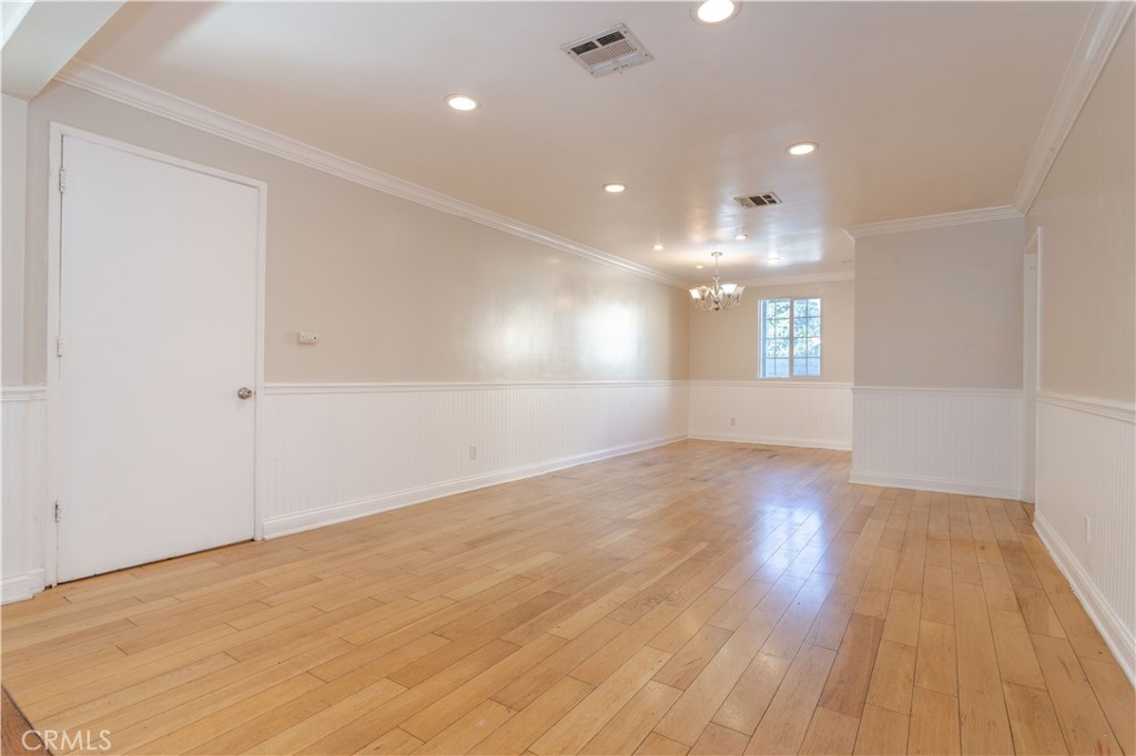 8855 Tyrone Avenue Property Photo 9