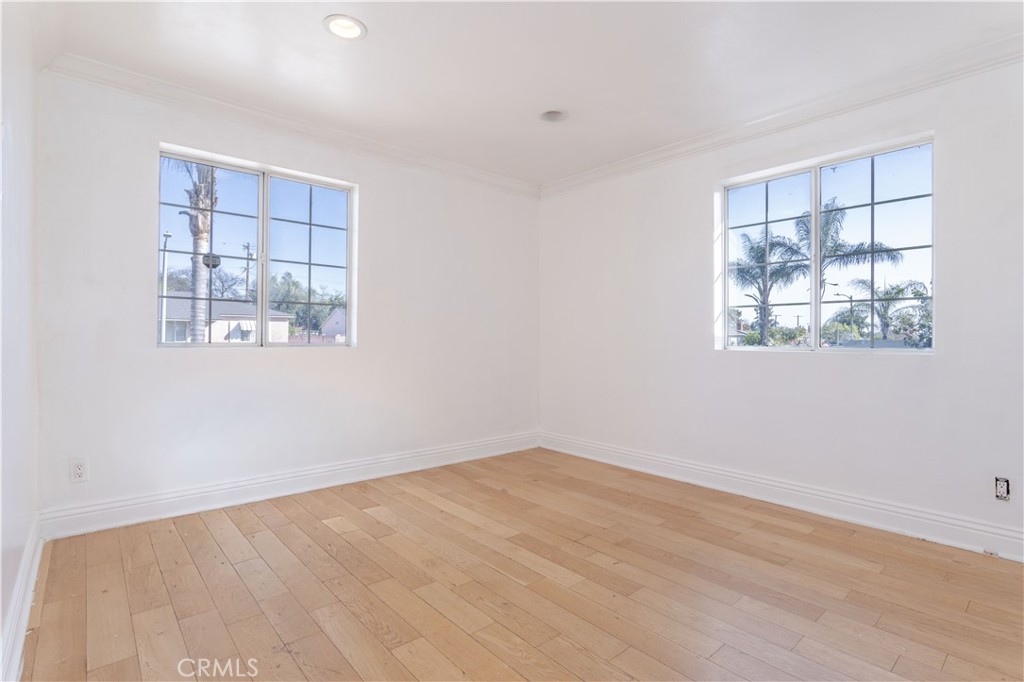 8855 Tyrone Avenue Property Photo 20