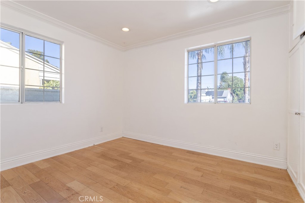 8855 Tyrone Avenue Property Photo 21